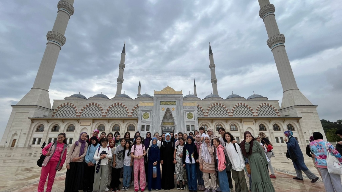 Tarih ve Maneviyat Dolu Bir Gezi Daha..