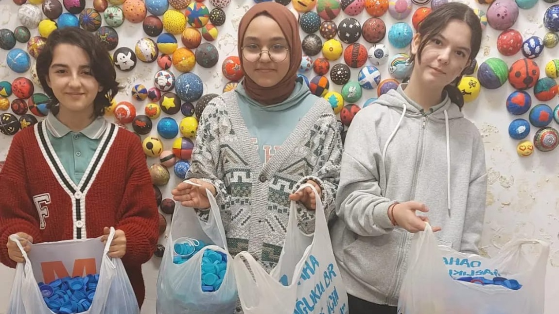 Çevre Koruma Kulübümüz Plastik Kapak Kampanyası Düzenledi.